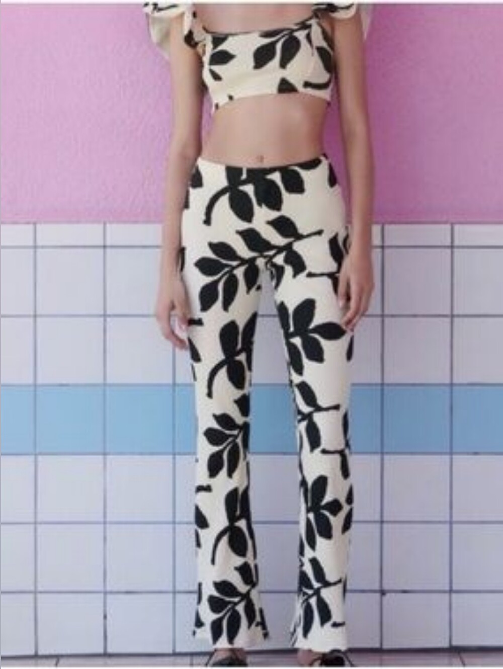 Zara Black and White Leaf Print Ribbed Flare Pants In Medium